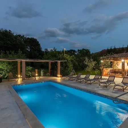 Vesnabranka Holiday home *